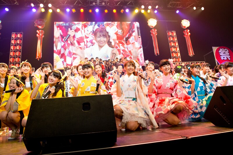 「SUPER☆GiRLS 生誕4周年記念SP アイドルストリートカーニバル2014～超絶爆笑夏祭り～」の様子。