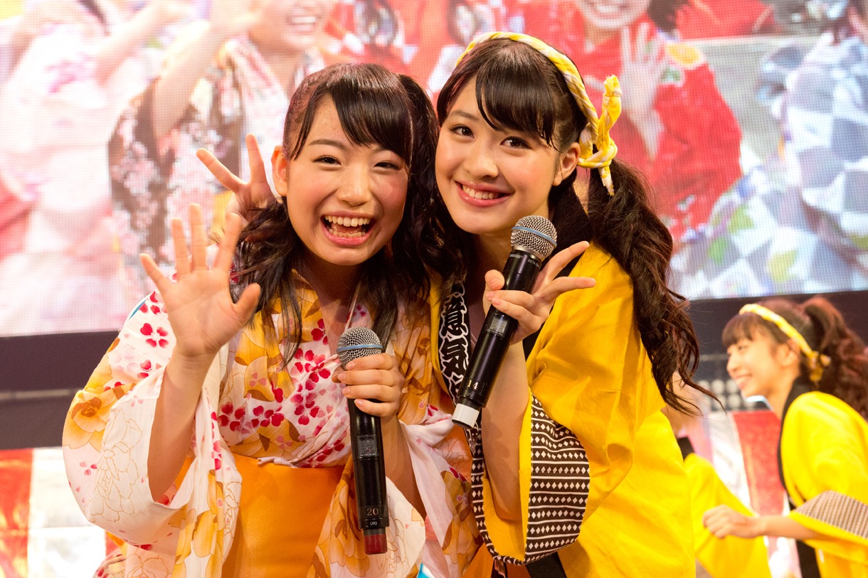 左から伊藤千咲美（GEM）、山本真凜（Cheeky Parade）。