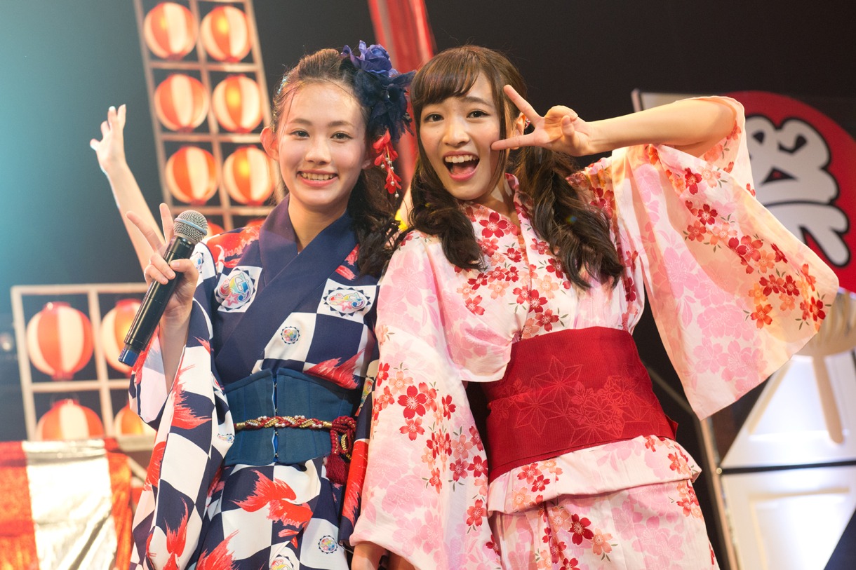 左から勝田梨乃（SUPER☆GiRLS）、小栗かこ（GEM）。
