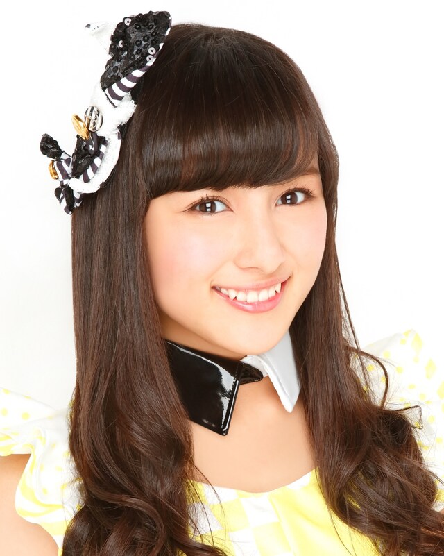 與儀ケイラ (c)NMB48