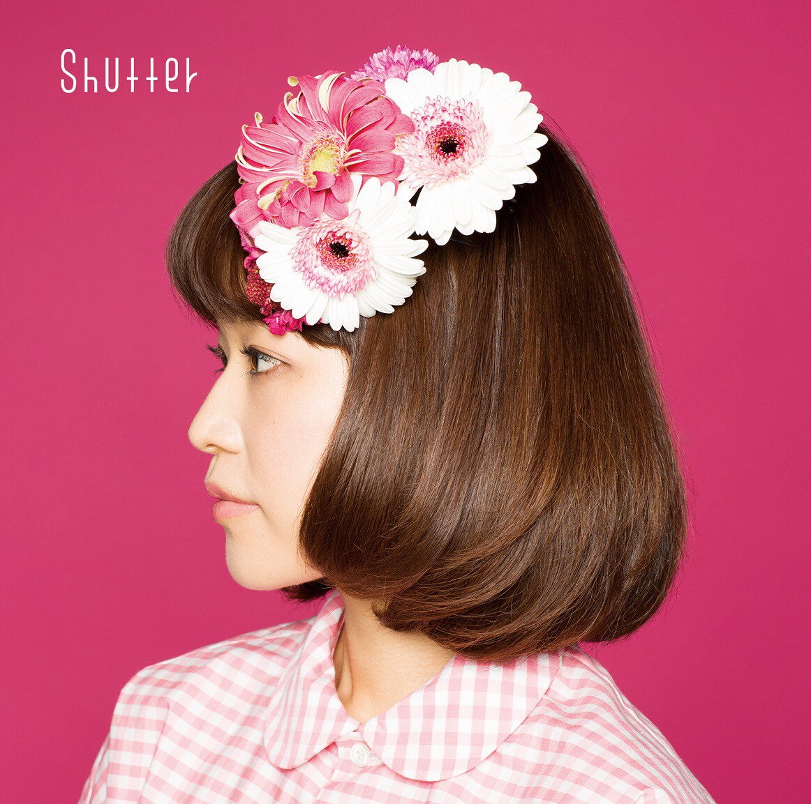 川嶋あいが昨年6月にリリースしたアルバム「Shutter」通常盤ジャケット