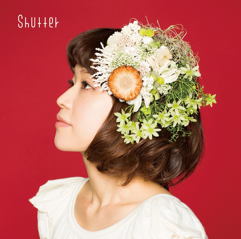 川嶋あい「Shutter」初回限定盤ジャケット