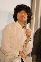 尾崎世界観（Vo, G）