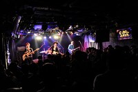 「USOTSUKA NIGHT Vol.3」ウソツキのライブの様子。