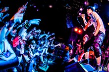 FAKE?「Harlequinade - Act1」UNIT公演の様子。（Photo by JulenPhoto）