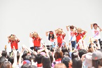 DISH//が神奈川・ラゾーナ川崎プラザ ルーファ広場グランドステージで行ったフリーライブの様子。