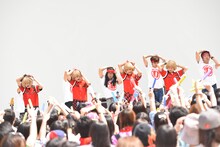 DISH//が神奈川・ラゾーナ川崎プラザ ルーファ広場グランドステージで行ったフリーライブの様子。