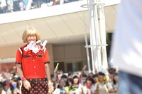 ゴムパッチンを受けるMASAKI。