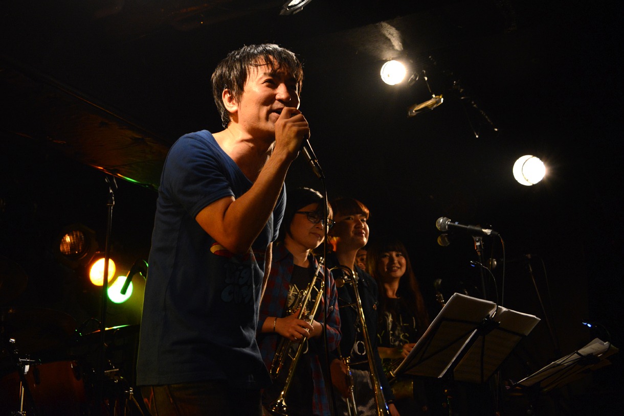 「柴山一幸 4thアルバム『君とオンガク』発売記念ライブ」の様子。