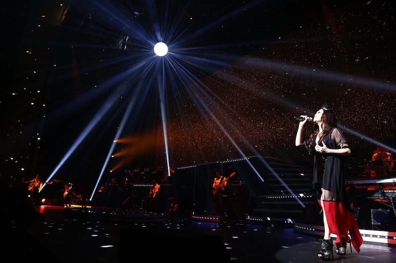 「JUJU HALL TOUR 2014」東京・東京国際フォーラム ホールA公演の様子。（Photo by Yoshika Horita）