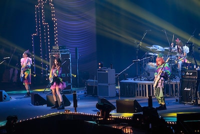 「SCANDAL ARENA LIVE 2014『FESTIVAL』」の様子。