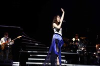 「JUJU HALL TOUR 2014」東京・東京国際フォーラム ホールA公演の様子。（Photo by Yoshika Horita）