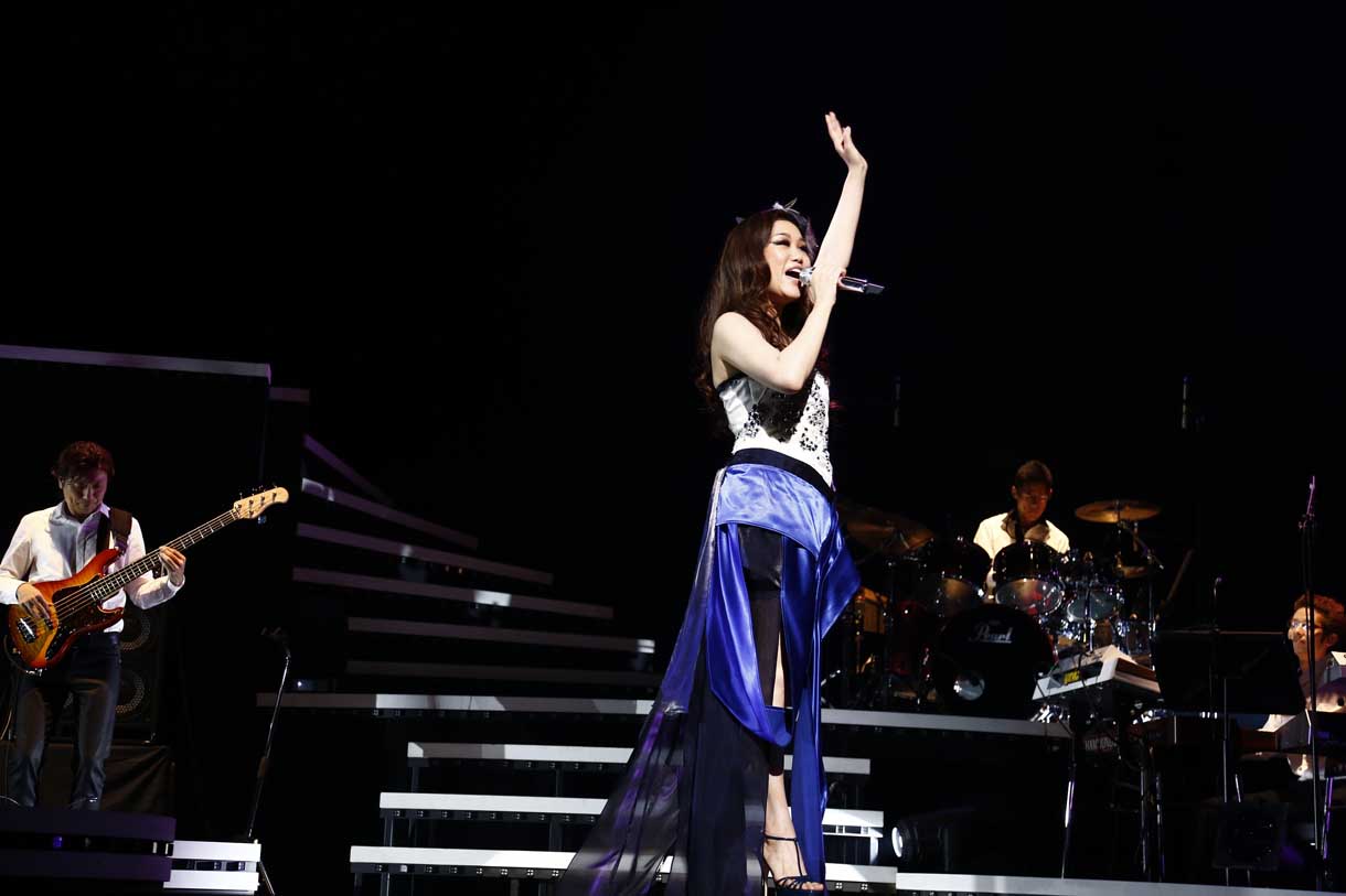 「JUJU HALL TOUR 2014」東京・東京国際フォーラム ホールA公演の様子。（Photo by Yoshika Horita）