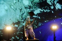 2014年3月に行われた「水曜日の視聴覚室」の様子。