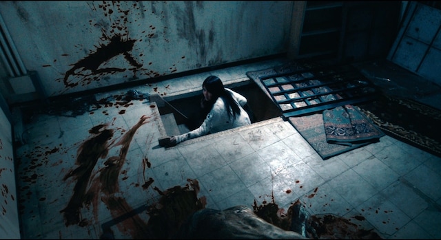 映画「青鬼」のワンシーン。(c) 2014 noprops／黒田研二／『青鬼』製作委員会