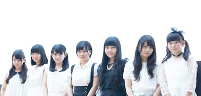 流星群少女の新メンバー。左から七瀬末夢、川島愛奏、小西優花、岡崎絵理菜、小倉恵、明希、廣川かのん。