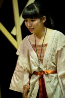 舞台「PEACH BOYS」公開稽古中の宮崎理奈（SUPER☆GiRLS）。