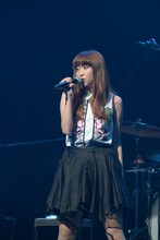 Salleyのうらら（Vo）。