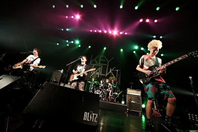 KEYTALK「"OVERTONE TOUR 2014"」東京・赤坂BLITZ公演の様子。（Photo by Sotaro Goto）