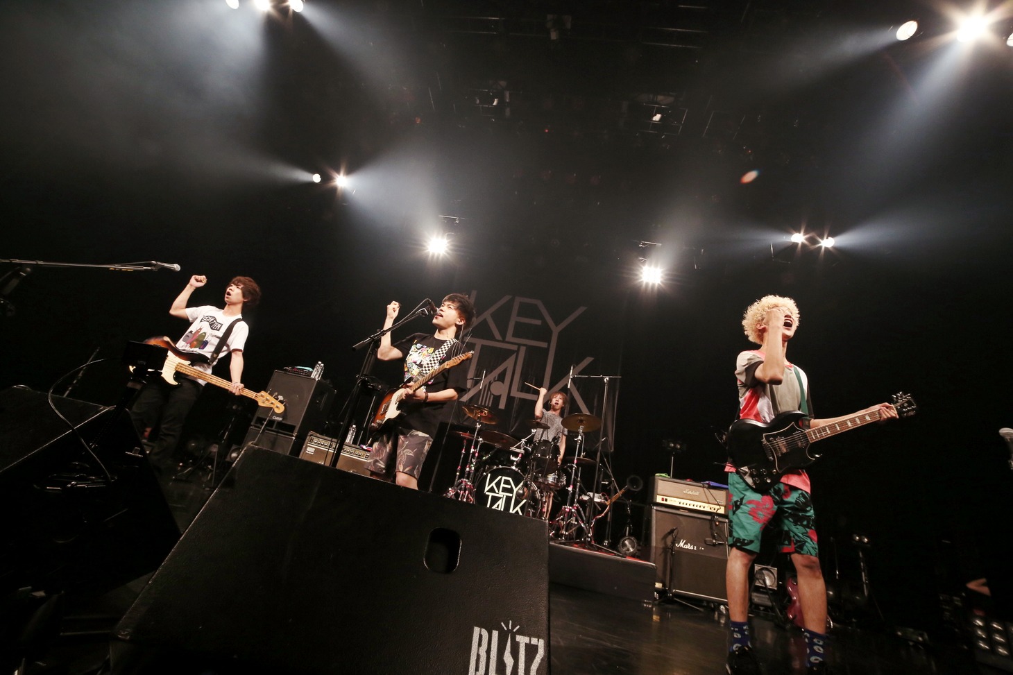 KEYTALK「"OVERTONE TOUR 2014"」東京・赤坂BLITZ公演の様子。（Photo by Sotaro Goto）