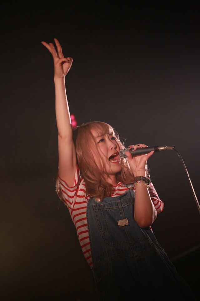 きさ（Vo, G / HAPPY BIRTHDAY）（撮影：舟津龍清）