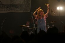 きさ（Vo, G / HAPPY BIRTHDAY）（撮影：舟津龍清）