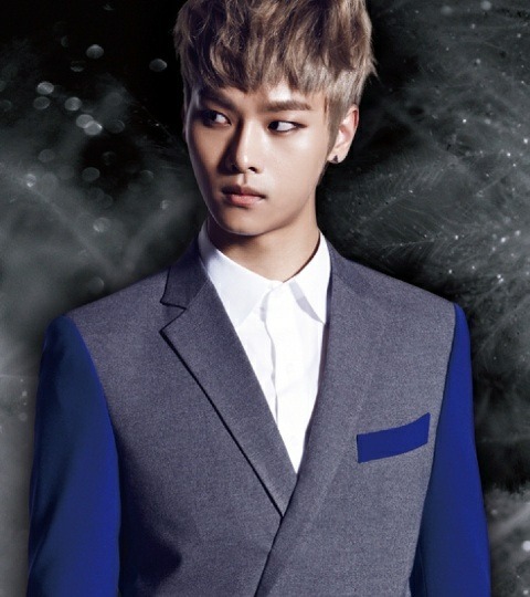 リーダーのエンをフィーチャーしたVIXX「DARKEST ANGELS」初回限定盤Cジャケット。