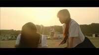 乃木坂46「無口なライオン」PVのワンシーン。