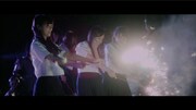 乃木坂46「無口なライオン」PVのワンシーン。