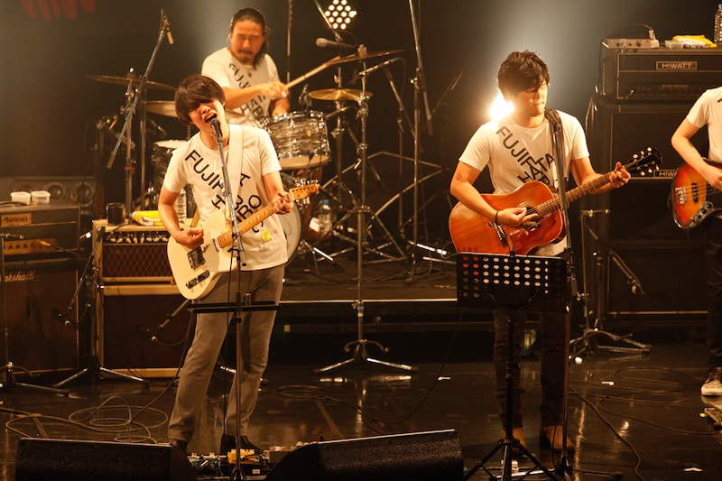 「フジフレンドパーク2014」6月28日 Zepp DiverCity TOKYO公演アンコールの様子。 （撮影：河本悠貴）