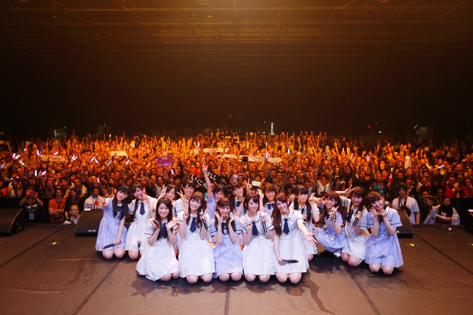 今週の人気画像6位は「乃木坂46、フランス初ライブに5000人熱狂」より、乃木坂46「第15回 Japan Expo」ミニライブの様子。