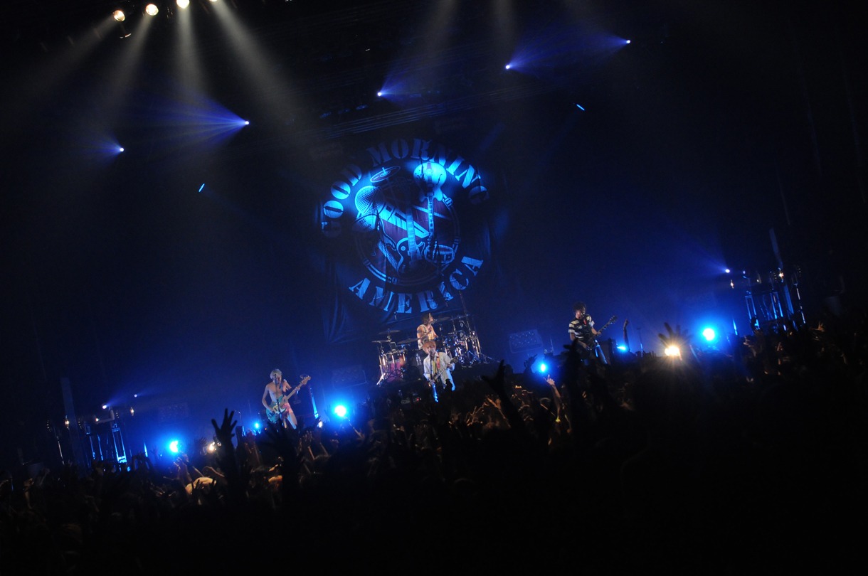 「7つの秘宝を探す冒険（アドベンチャー） 2014」東京・Zepp DiverCity TOKYO公演の様子。（Photo by Sachie Hamaya）