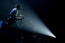 スガシカオ「Suga Shikao FUNK FIRE 2014」東京・Zepp Tokyo公演の様子。（撮影：古賀恒雄）