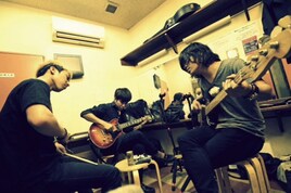 JELLYFiSH FLOWER'S、代官山でツアー納め