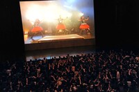 東京・Zepp Tokyoで行われた「BABYMETAL WORLD TOUR 2014」イギリス・The Forum公演ライブビューイングの様子。