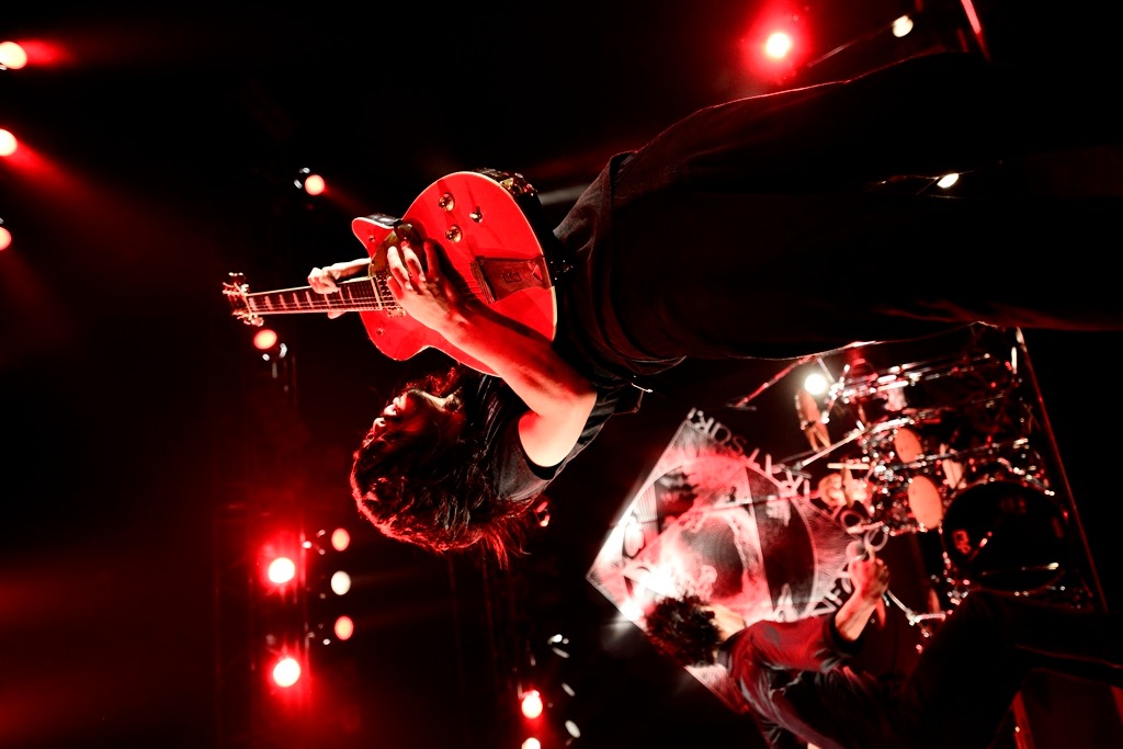 菅波栄純（G）（Photo by RUI HASHIMOTO(SOUND SHOOTER)）