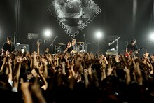 THE BACK HORN「KYO-MEIワンマンツアー～暁のファンファーレ～」の様子。（Photo by RUI HASHIMOTO(SOUND SHOOTER)）