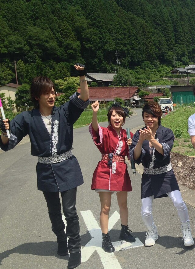 気心知れたメンバーでのロケとあって盛り上がるDAIGO、高橋みなみ、西川貴教。