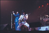 「甲斐バンド40周年 嵐の季節」より1979年12月21、22日に行われた日本武道館公演の様子。