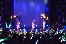 Negicco「Road of Negiiiiii ～Negicco One Man Show～」の様子。