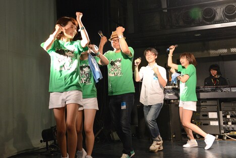 ダンスしながら退場するNegiccoチーム。