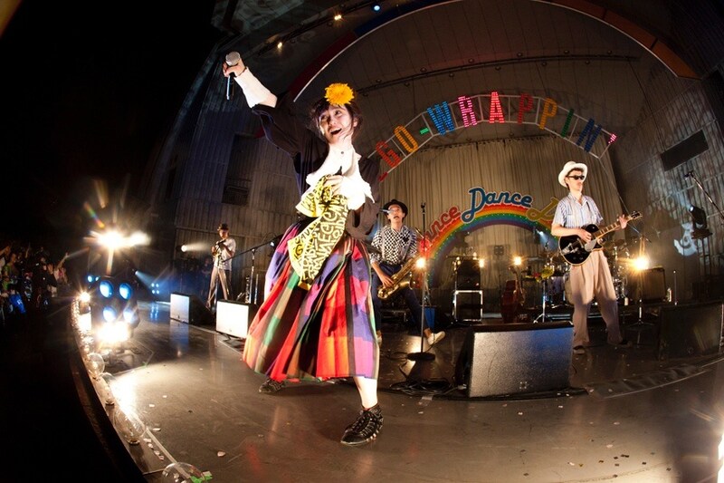 7月12日に東京・日比谷野外大音楽堂で行われたワンマンライブ「Dance, Dance, Dance」の様子。（撮影：仁礼博）