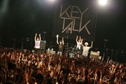 KEYTALK「OVERTONE TOUR 2014」の模様。