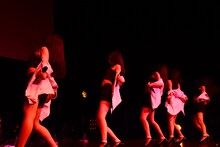 東京女子流「HARDBOILED NIGHT 第1夜『The Narrows 天使と罪の街』」の様子。