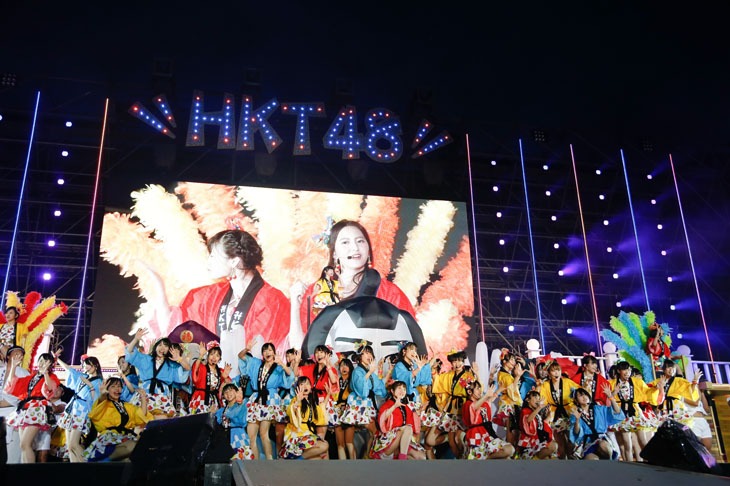 HKT48アリーナツアー「可愛い子にはもっと旅をさせよ」福岡公演の様子。(c)AKS