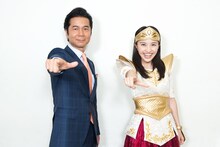 左から中村正人（DREAMS COME TRUE）と百田夏菜子（ももいろクローバーZ）。