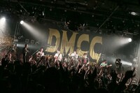 キュウソネコカミ「DMCC - REAL ONEMAN TOUR -～DOSA MAWARI CHU CHU～」の様子。（Photo by Taku Fujii）