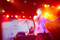 電気グルーヴ「LIQUIDROOM 10th ANNIVERSARY」の様子。