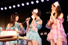 AKB48チーム4公演「アイドルの夜明け」の様子。 (c)AKS