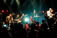 TAMTAM「I DUB YOU TOUR 2014 -For Bored Dancers-」東京・UNIT公演の様子。（撮影：HayachiN）